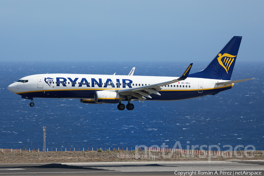 Malta Air (Ryanair) Boeing 737-8AS (9H-QBJ) | Photo 513250