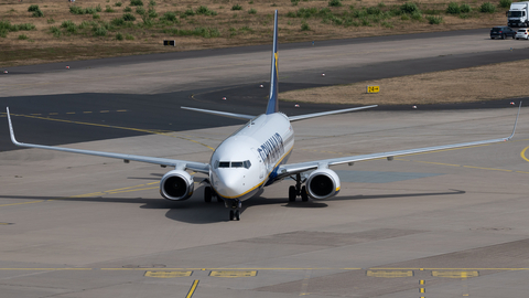 Malta Air (Ryanair) Boeing 737-8AS (9H-QDF) at  Cologne/Bonn, Germany