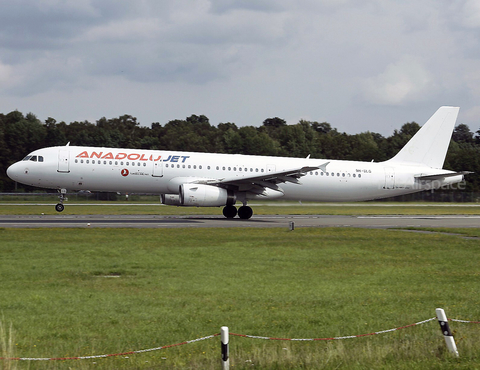 AnadoluJet (SmartLynx Airlines) Airbus A321-231 (9H-SLG) at  Hamburg - Fuhlsbuettel (Helmut Schmidt), Germany