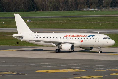 AnadoluJet Airbus A320-214 (9H-SLK) at  Hamburg - Fuhlsbuettel (Helmut Schmidt), Germany