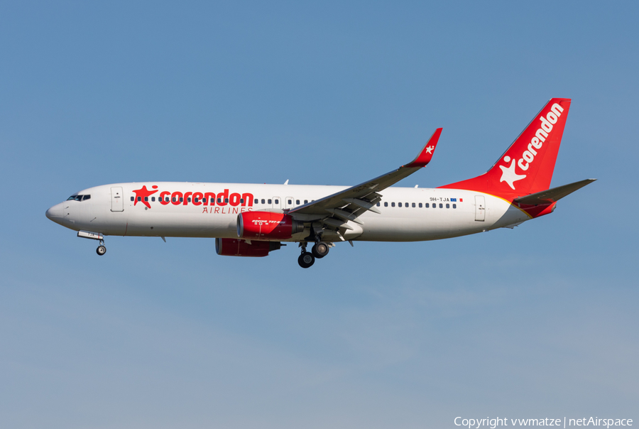 Corendon Airlines Europe Boeing 737-8F2 (9H-TJA) | Photo 402571