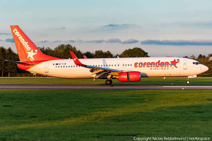Corendon Airlines Europe Boeing 737-8FH (9H-TJB) | Photo 404458
