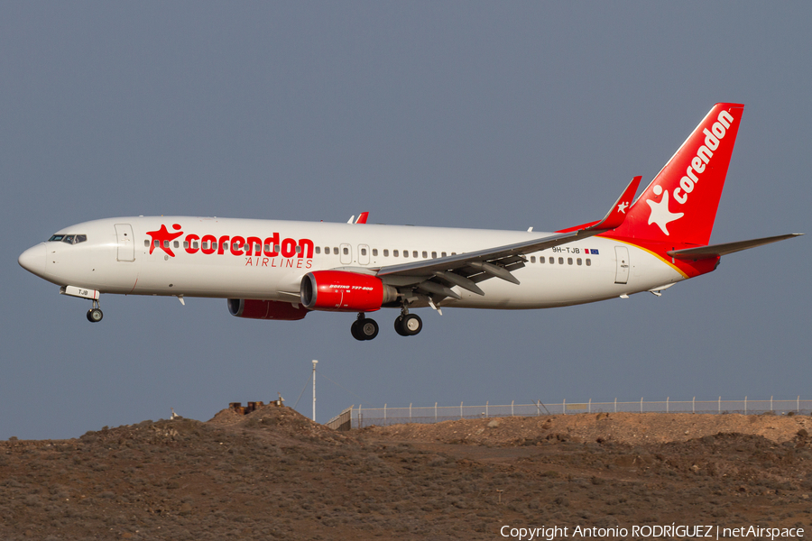 Corendon Airlines Europe Boeing 737-8FH (9H-TJB) | Photo 393248