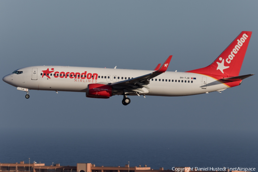 Corendon Airlines Europe Boeing 737-8FH (9H-TJB) | Photo 413357