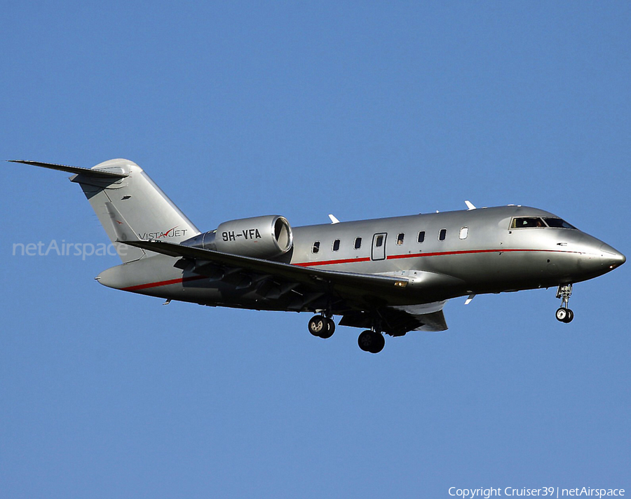 VistaJet Bombardier CL-600-2B16 Challenger 605 (9H-VFA) | Photo 491741