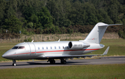 VistaJet Bombardier CL-600-2B16 Challenger 605 (9H-VFE) at  Farnborough, United Kingdom