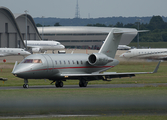 VistaJet Bombardier CL-600-2B16 Challenger 605 (9H-VFJ) at  Farnborough, United Kingdom