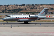 VistaJet Bombardier CL-600-2B16 Challenger 604 (9H-VFL) at  Madrid - Barajas, Spain