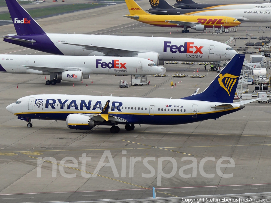 Malta Air (Ryanair) Boeing 737-8-200 (9H-VUH) | Photo 547032