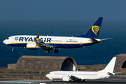 Malta Air (Ryanair) Boeing 737-8-200 (9H-VUO) at  Gran Canaria, Spain