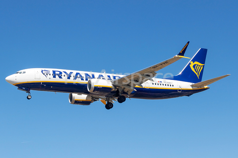 Malta Air (Ryanair) Boeing 737-8-200 (9H-VVR) at  Luqa - Malta International, Malta