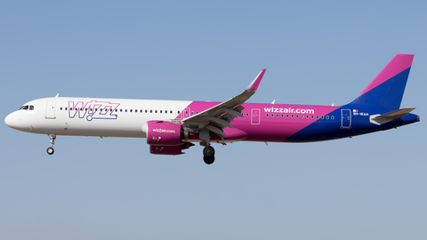 Wizz Air Malta Airbus A321-271NX (9H-WAH) at  Barcelona - El Prat, Spain