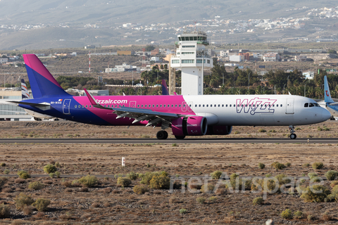 Wizz Air Malta Airbus A321-271NX (9H-WAQ) at  Tenerife Sur - Reina Sofia, Spain