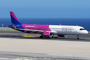 Wizz Air Malta Airbus A321-271NX (9H-WAW) at  Tenerife Sur - Reina Sofia, Spain