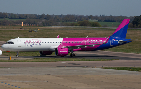 Wizz Air Malta Airbus A320-271N (9H-WNN) at  London - Luton, United Kingdom