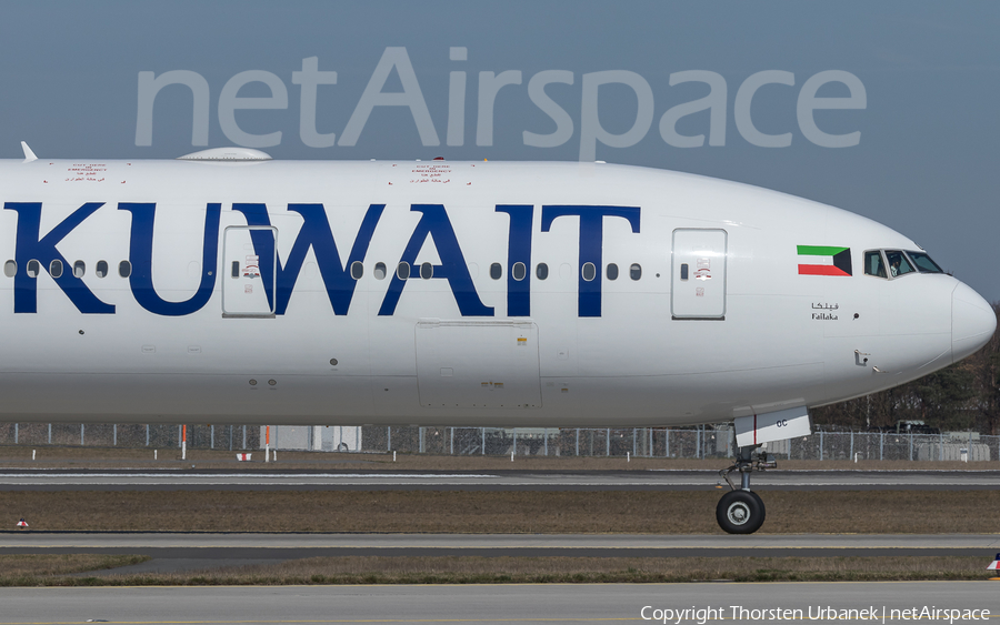 Kuwait Airways Boeing 777-369(ER) (9K-AOC) | Photo 152747