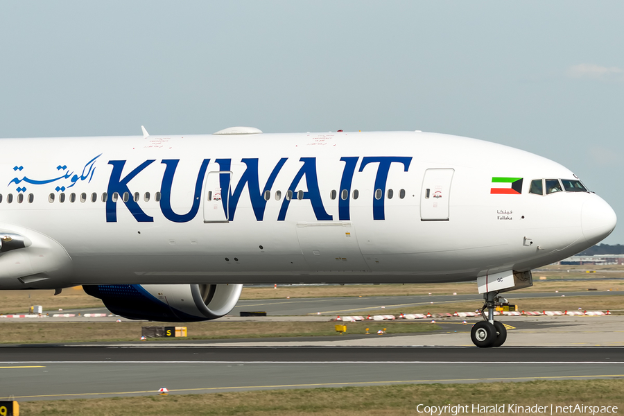 Kuwait Airways Boeing 777-369(ER) (9K-AOC) | Photo 299191