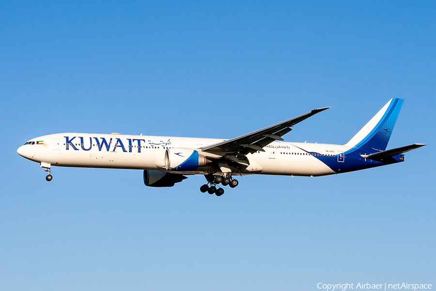 Kuwait Airways Boeing 777-369(ER) (9K-AOC) | Photo 368903