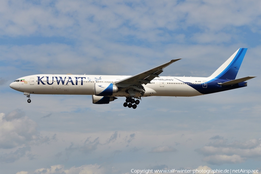 Kuwait Airways Boeing 777-369(ER) (9K-AOD) | Photo 412735