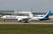 Kuwait Airways Boeing 777-369(ER) (9K-AOF) at  Munich, Germany