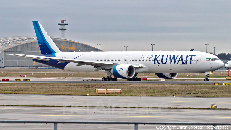 Kuwait Airways Boeing 777-369(ER) (9K-AOH) | Photo 237989