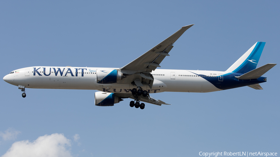 Kuwait Airways Boeing 777-369(ER) (9K-AOH) | Photo 599840
