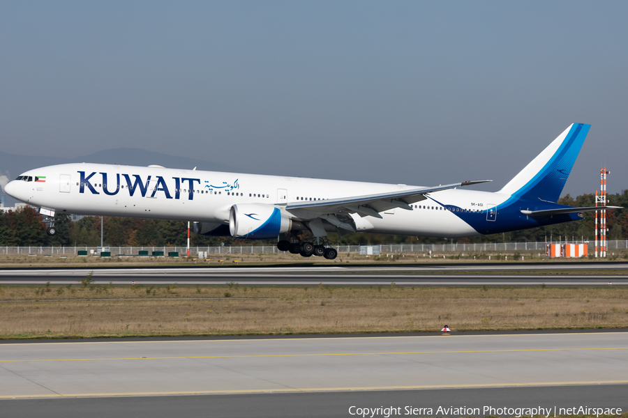 Kuwait Airways Boeing 777-369(ER) (9K-AOI) | Photo 327484