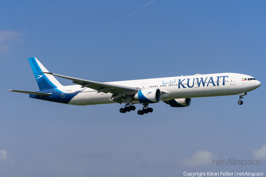 Kuwait Airways Boeing 777-369(ER) (9K-AOJ) | Photo 678682