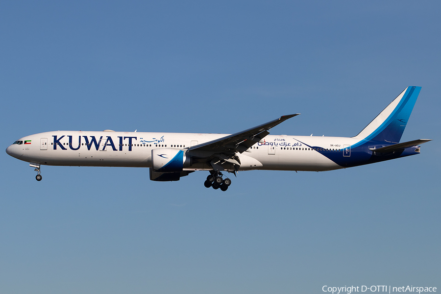 Kuwait Airways Boeing 777-369(ER) (9K-AOJ) | Photo 266467