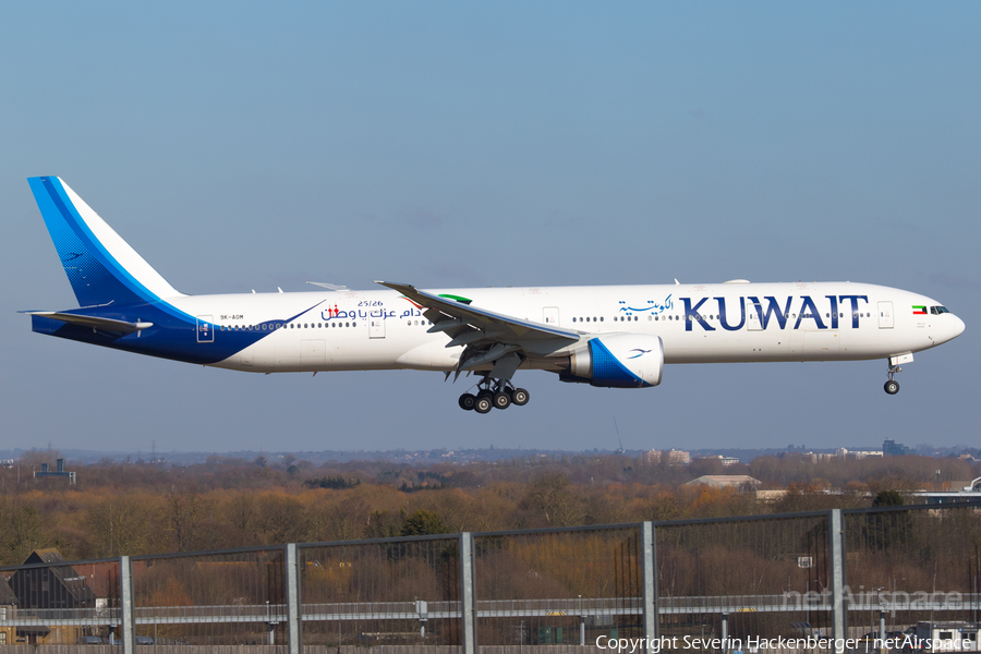 Kuwait Airways Boeing 777-369(ER) (9K-AOM) | Photo 226342
