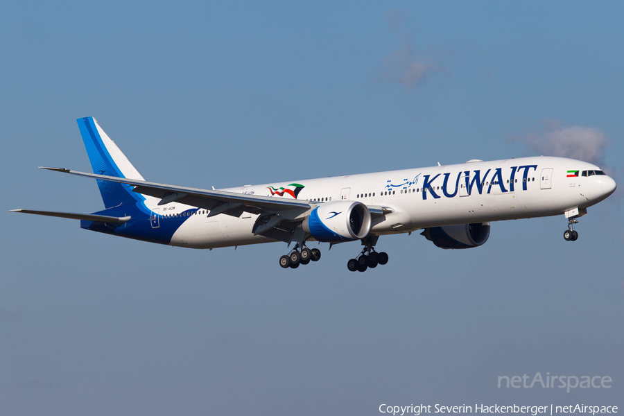 Kuwait Airways Boeing 777-369(ER) (9K-AOM) | Photo 226343