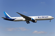 Kuwait Airways Boeing 777-369(ER) (9K-AOM) at  London - Heathrow, United Kingdom