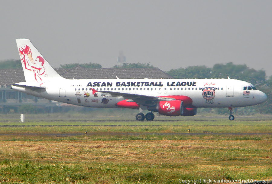 AirAsia Airbus A320-214 (9M-AFE) | Photo 369469