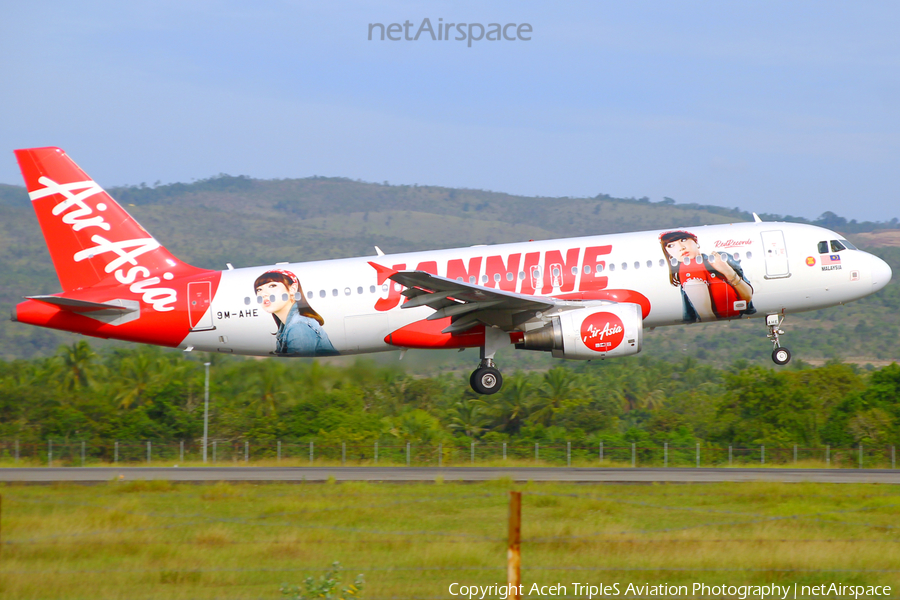 AirAsia Airbus A320-216 (9M-AHE) | Photo 537150