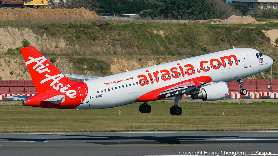 AirAsia Airbus A320-216 (9M-AHE) | Photo 661576