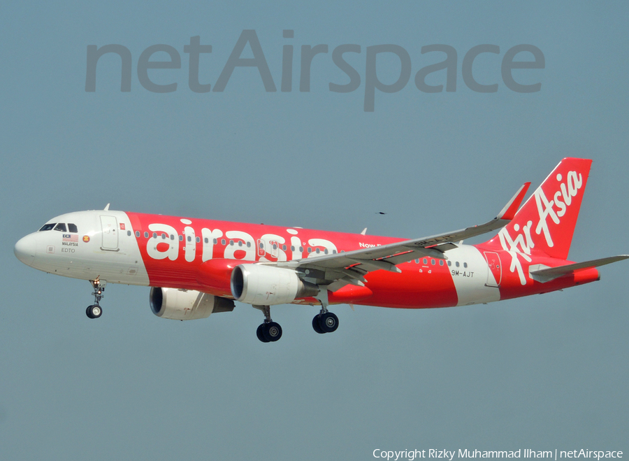 AirAsia Airbus A320-216 (9M-AJT) | Photo 574726