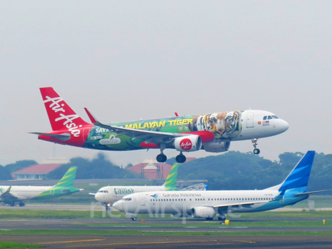 AirAsia Airbus A320-216 (9M-AQZ) at  Jakarta - Soekarno-Hatta International, Indonesia