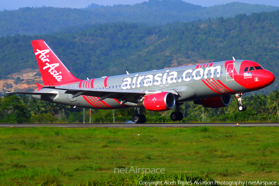 AirAsia Airbus A320-216 (9M-DAF) | Photo 632396