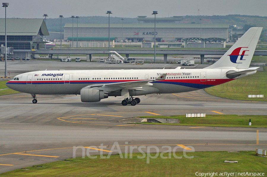 Malaysia Airlines Airbus A330-223 (9M-MKW) | Photo 381542