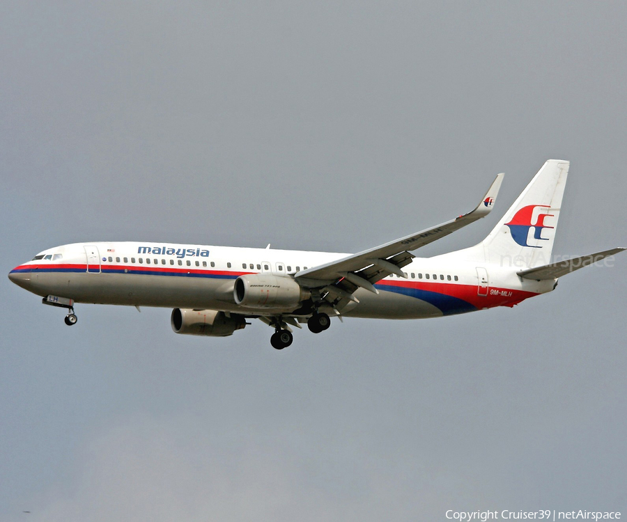 Malaysia Airlines Boeing 737-8FZ (9M-MLH) | Photo 352648