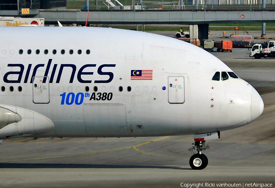 Malaysia Airlines Airbus A380-841 (9M-MNF) | Photo 393458
