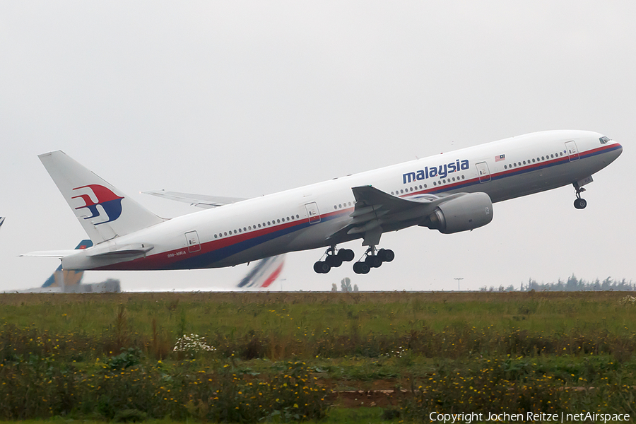 Malaysia Airlines Boeing 777-2H6(ER) (9M-MRA) | Photo 90459