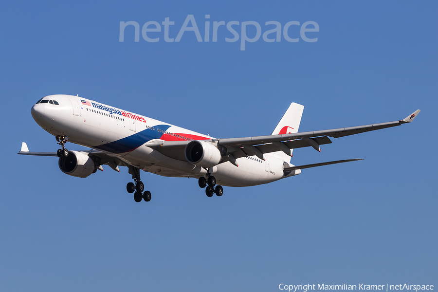 Malaysia Airlines Airbus A330-323X (9M-MTA) | Photo 390588