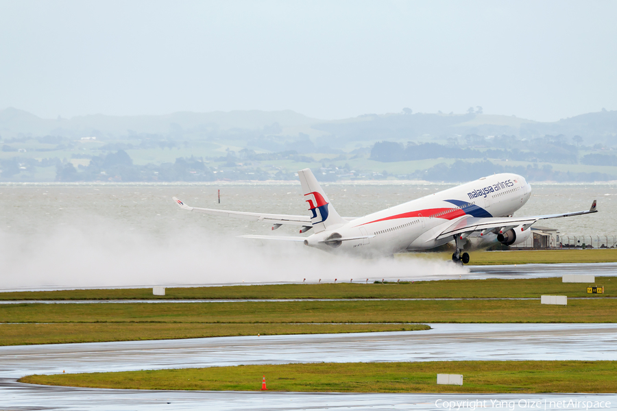 Malaysia Airlines Airbus A330-323X (9M-MTH) | Photo 185012