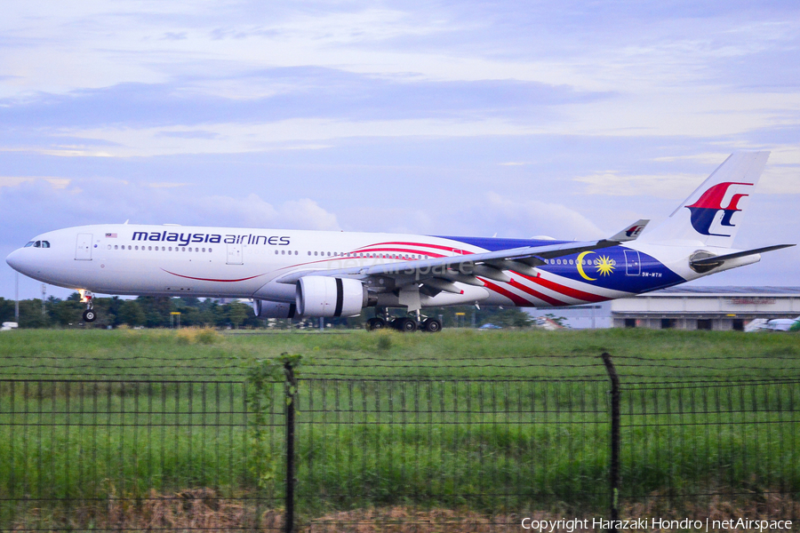 Malaysia Airlines Airbus A330-323X (9M-MTH) | Photo 414248