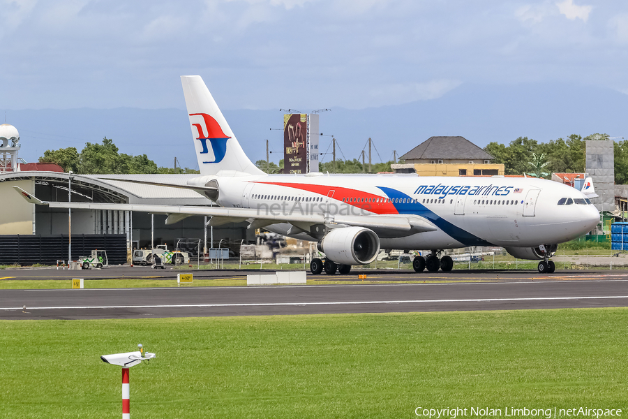 Malaysia Airlines Airbus A330-223 (9M-MTV) | Photo 499655