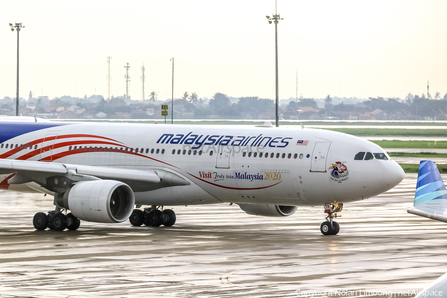 Malaysia Airlines Airbus A330-223 (9M-MTX) | Photo 499652