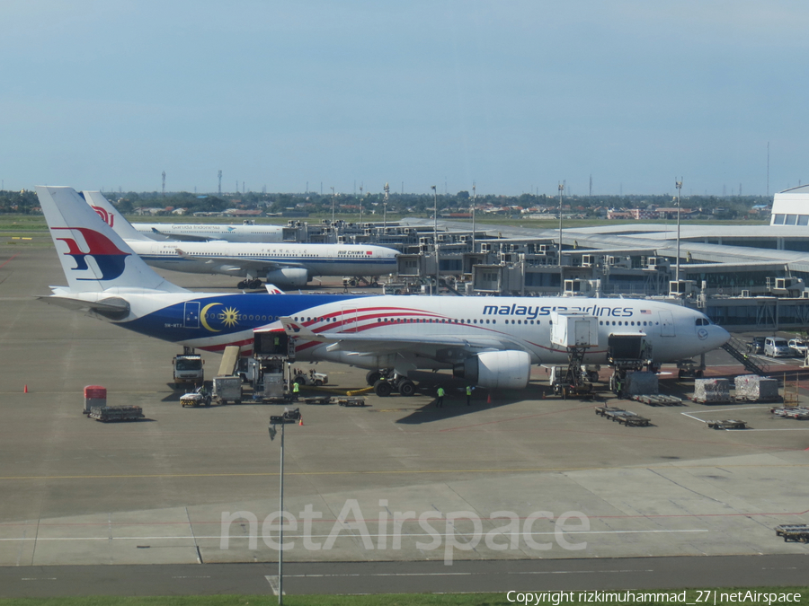 Malaysia Airlines Airbus A330-223 (9M-MTX) | Photo 623134