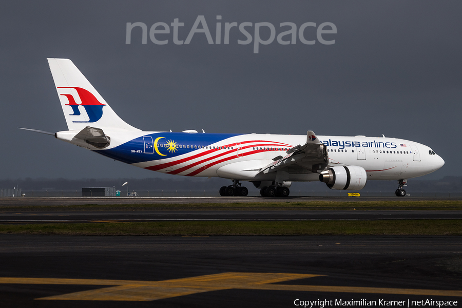 Malaysia Airlines Airbus A330-223 (9M-MTY) | Photo 391944