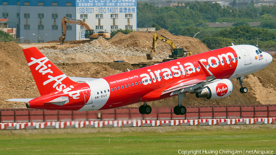 AirAsia Airbus A320-216 (9M-RAV) | Photo 679730